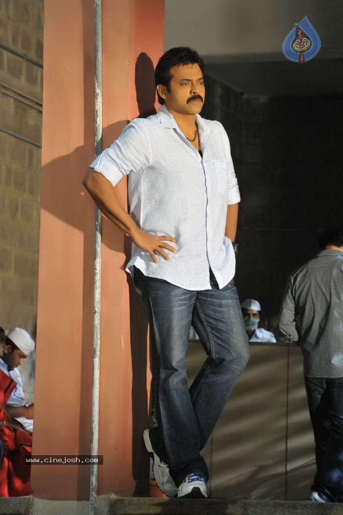 Venkatesh Stills in SVSC Movie - 10 / 13 photos