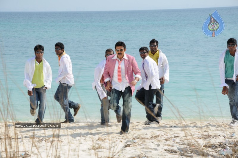 Colourful stills - Venkatesh,Trisha - Namo Venkatesa - 1 / 59 photos