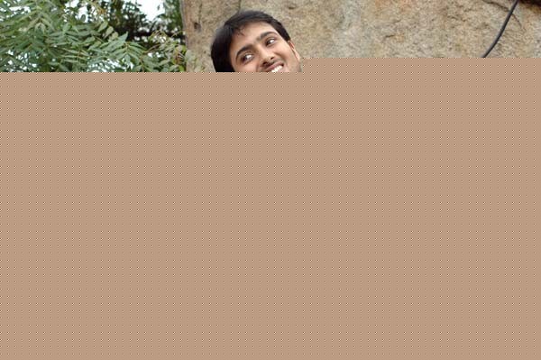 Uday Kiran - Swetha Basu - New Movie Opening  - 17 / 24 photos