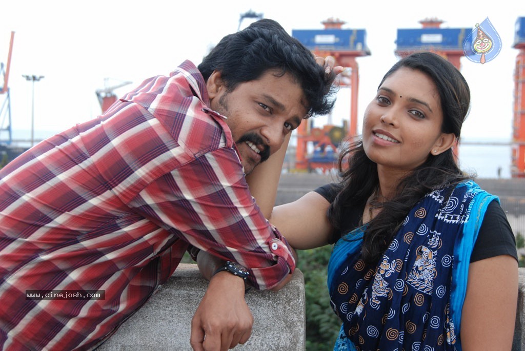 Venmegam Tamil Movie Stills - 13 / 38 photos