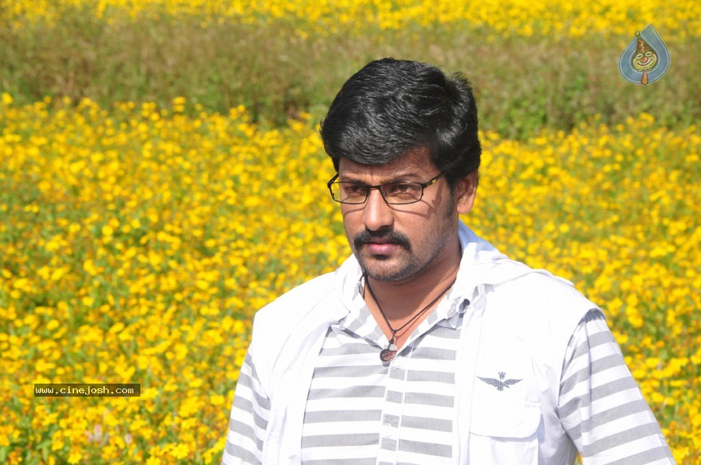 Venmegam Tamil Movie Stills - 26 / 38 photos