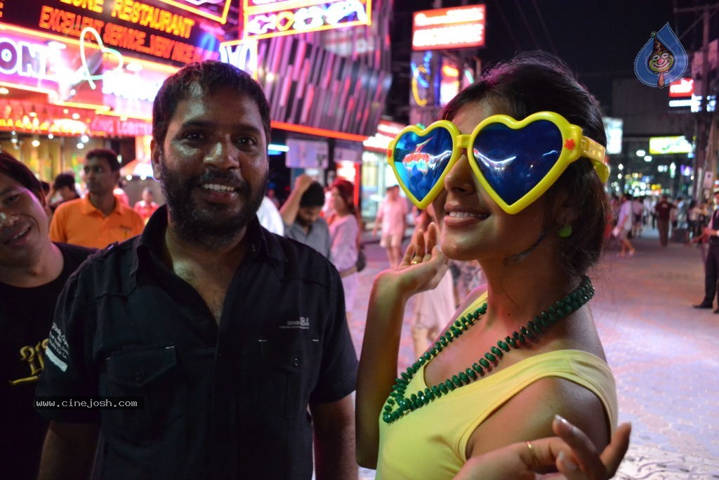 Vennela One and Half Movie Latest Stills - 35 / 51 photos
