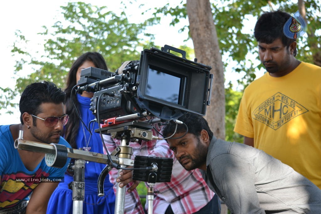 Vennela One and Half Movie New Stills - 3 / 29 photos