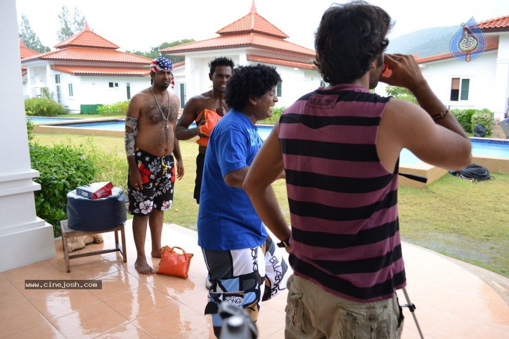 Vennela One and Half Movie Stills - 20 / 27 photos