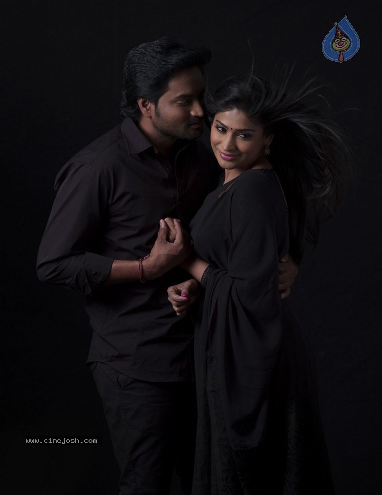 Vennila Veedu Tamil Movie Stills - 20 / 54 photos