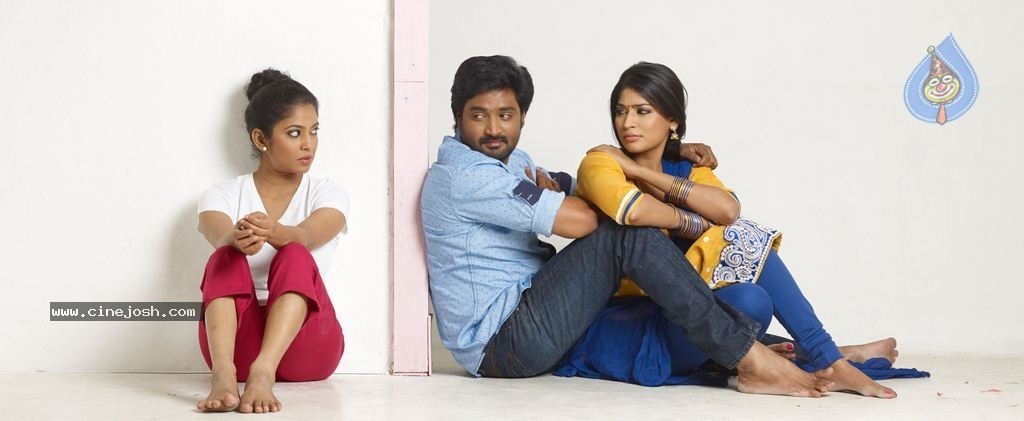 Vennila Veedu Tamil Movie Stills - 23 / 54 photos