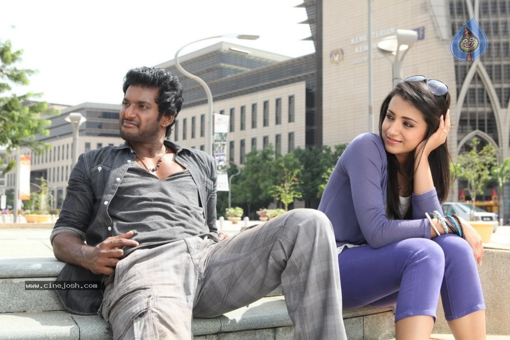 Vetadu Ventadu Movie Hot Stills - 34 / 142 photos