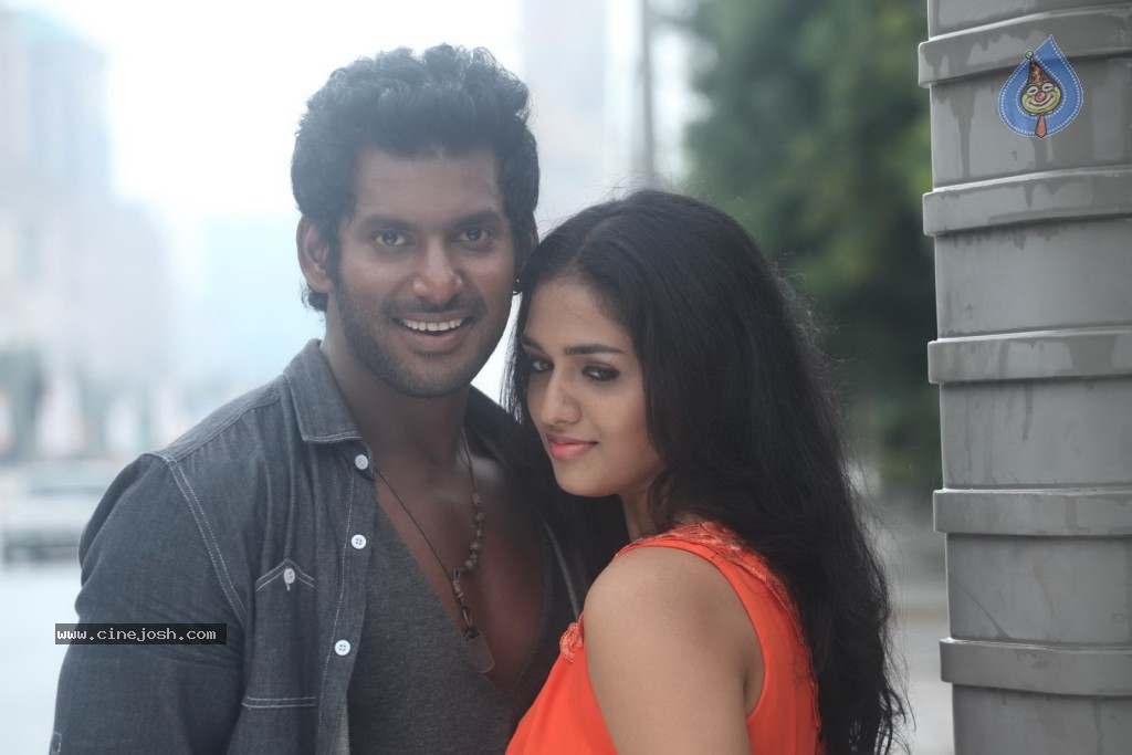 Vetadu Ventadu Movie Hot Stills - 139 / 142 photos