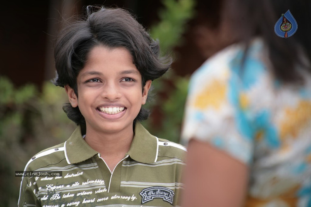 Vetkathai Kettal Enna Tharuvai Tamil Movie Stills - 3 / 81 photos