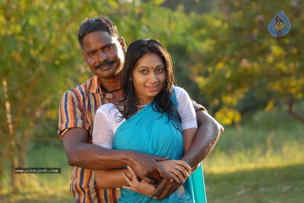 Vettaiyaadu Tamil Movie Hot Stills - 8 / 10 photos