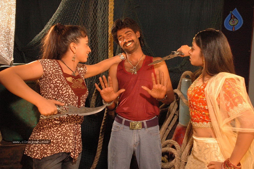 Vijaya Nagaram Tamil Movie Stills - 28 / 37 photos