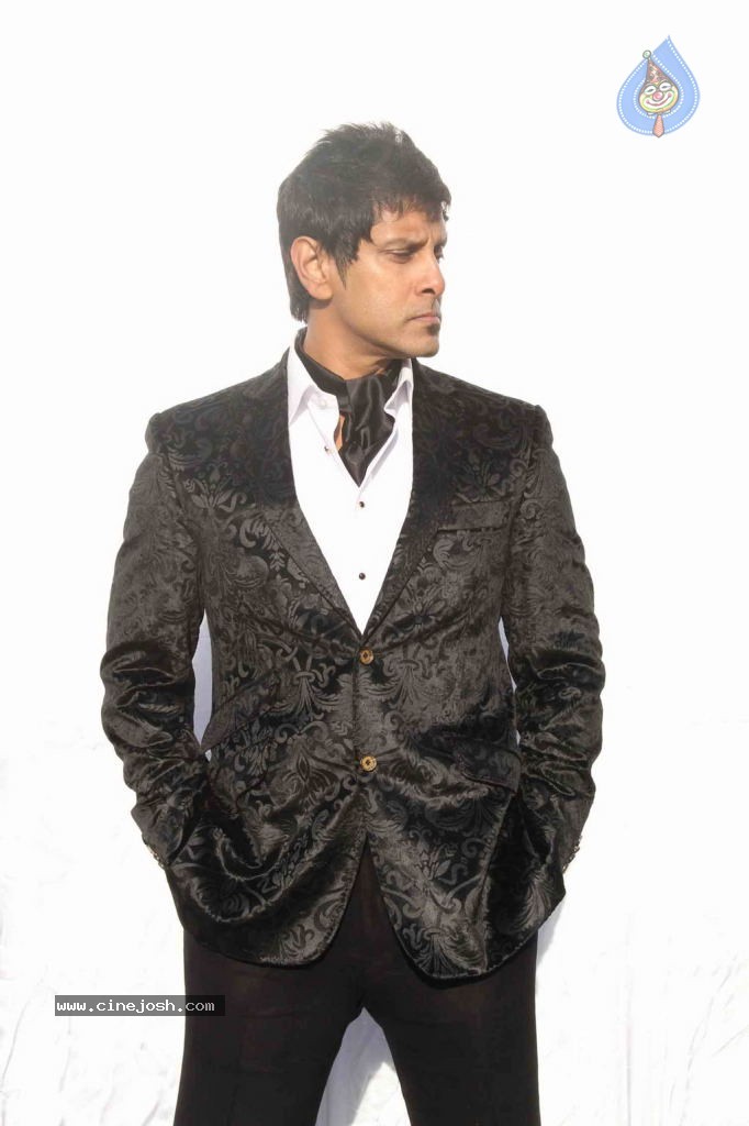 Vikram Stills in Veedinthe Movie - 34 / 84 photos