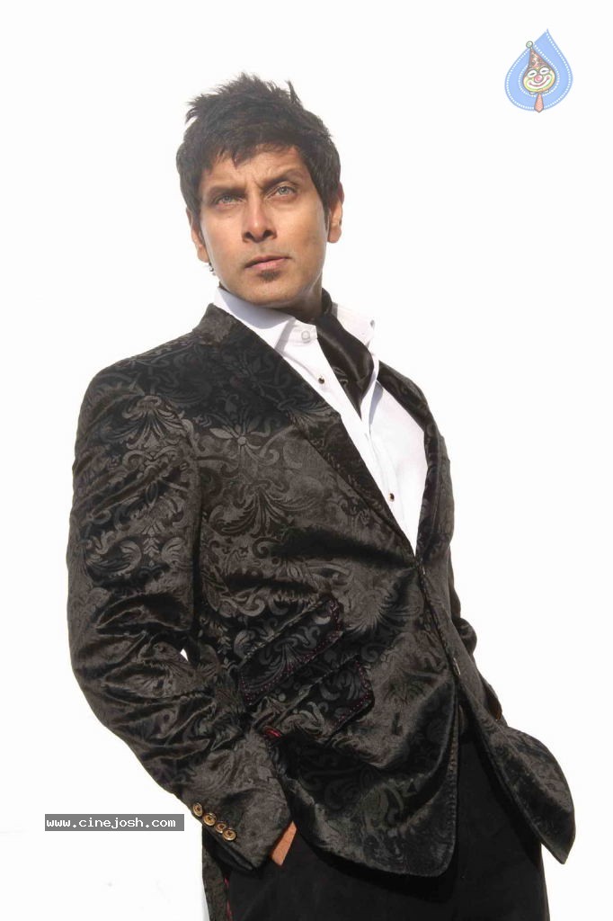 Vikram Stills in Veedinthe Movie - 36 / 84 photos