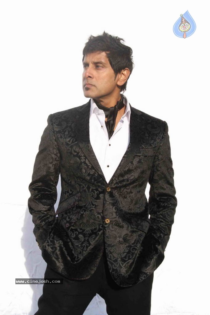 Vikram Stills in Veedinthe Movie - 42 / 84 photos