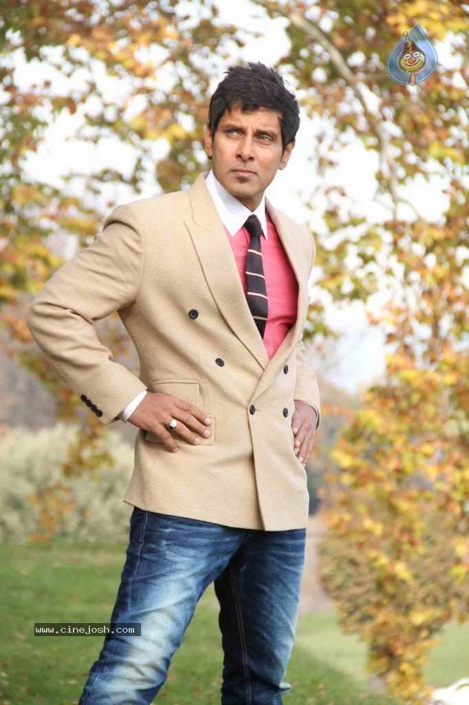 Vikram Stills in Veedinthe Movie - 43 / 84 photos