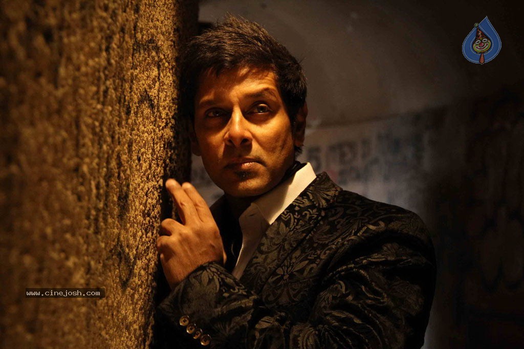 Vikram Stills in Veedinthe Movie - 56 / 84 photos