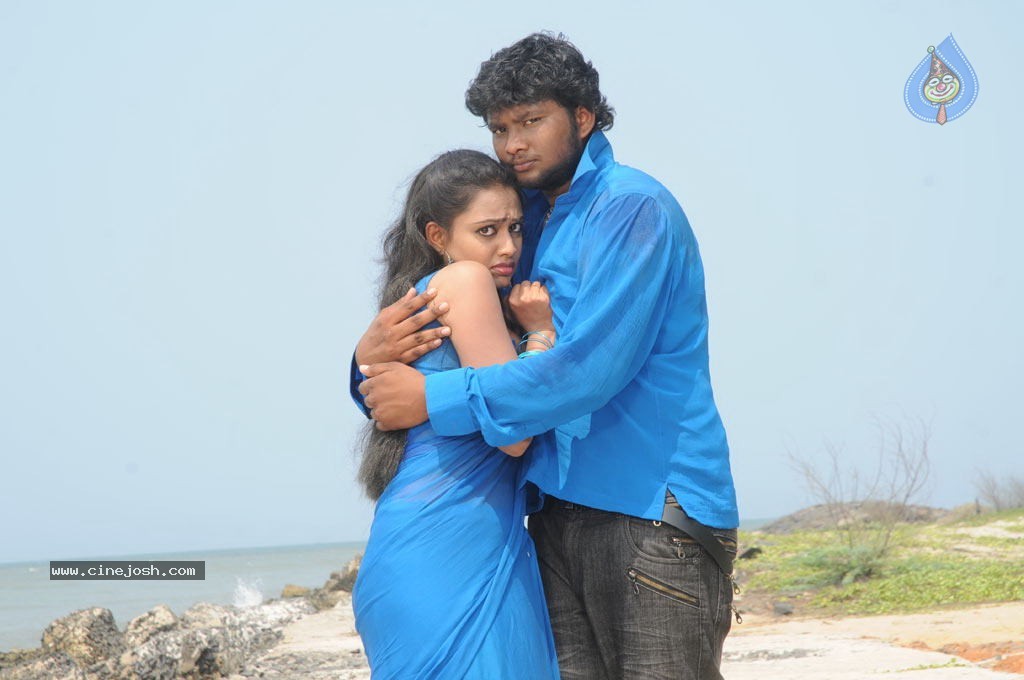 Vilayada Vaa Tamil Movie Stills - 16 / 46 photos