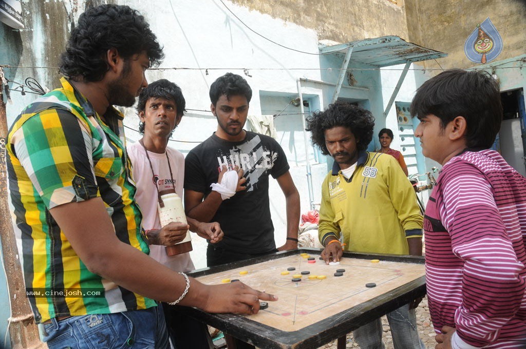 Vilayada Vaa Tamil Movie Stills - 37 / 46 photos