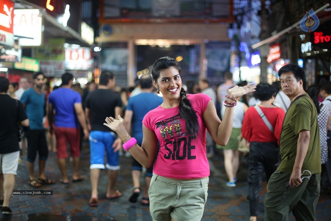 Vinodam 100 Percent Movie Photos - 11 / 14 photos