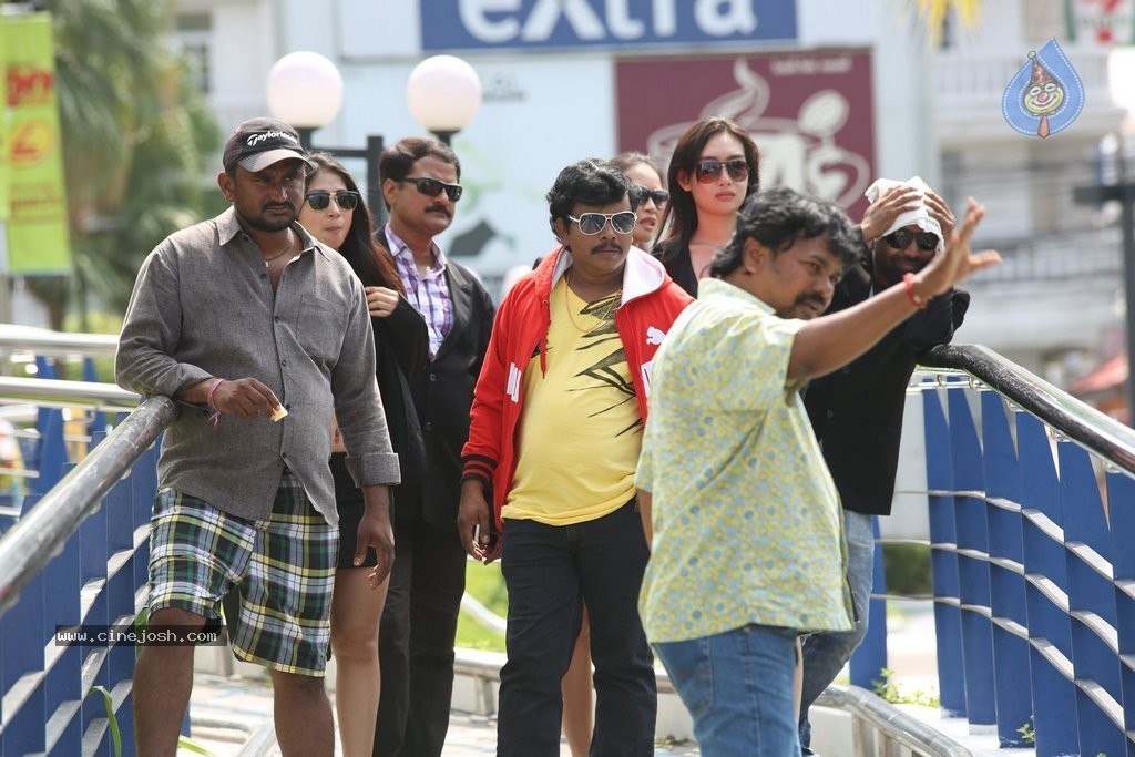 Vinodam 100 Percent Movie Stills - 10 / 30 photos