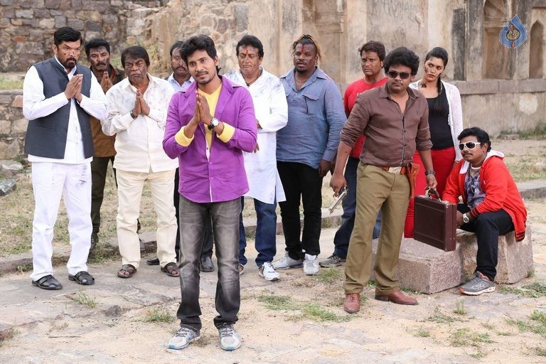 Vinodam 100 Percent New Photos - 2 / 19 photos