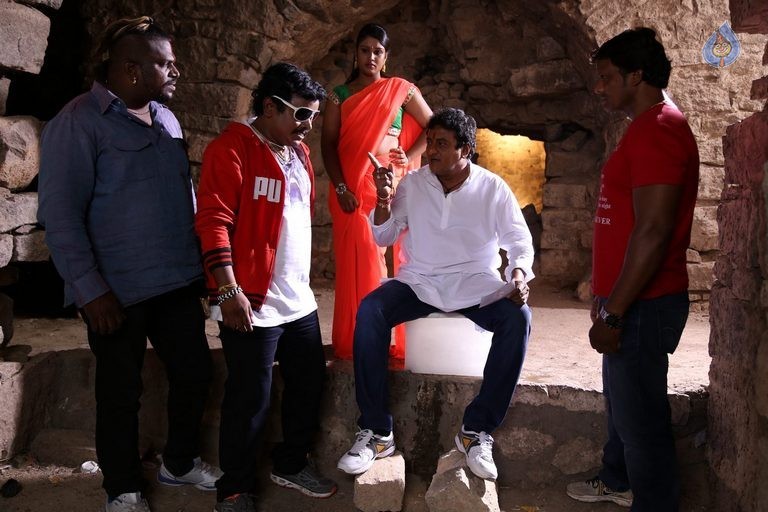 Vinodam 100 Percent New Photos - 7 / 19 photos