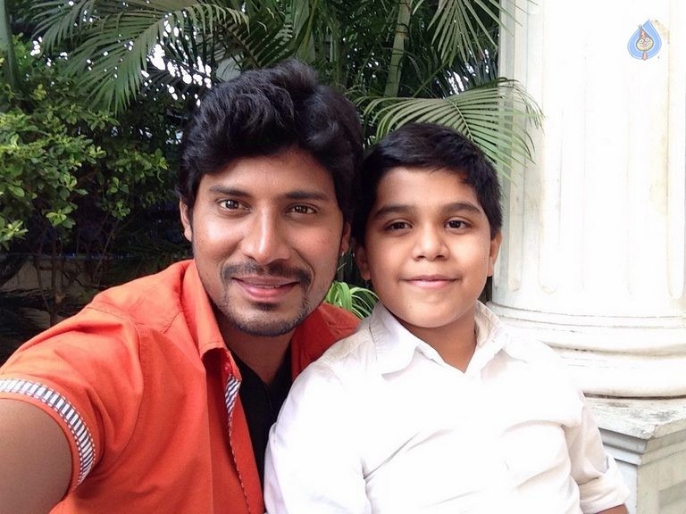Vinodam 100 Percent New Photos - 10 / 19 photos
