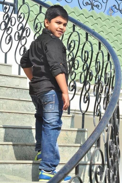 Vinodam 100 Percent New Photos - 18 / 19 photos
