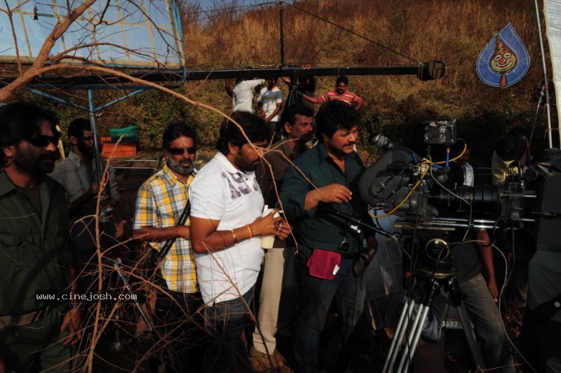 Virodhi Movie New Stills - 57 / 97 photos