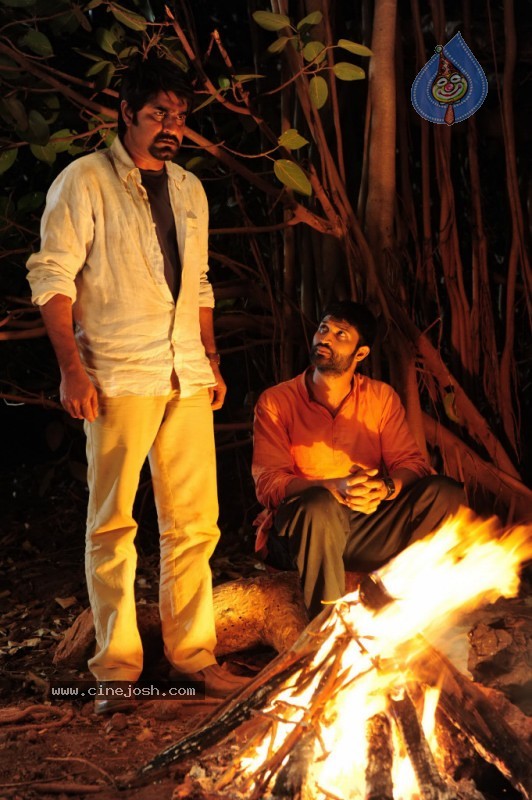 Virodhi Movie New Stills - 92 / 97 photos