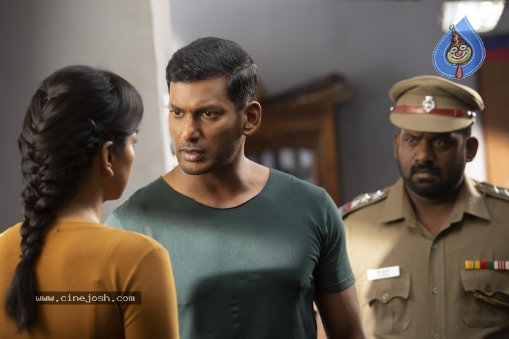 Vishal Chakra Movie Stills - 7 / 9 photos