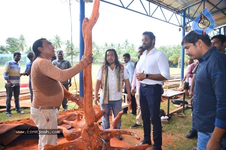 Vishnu Manchu To Host Wood Carving Artists Live Work Jnana In Tirupati - 3 / 17 photos