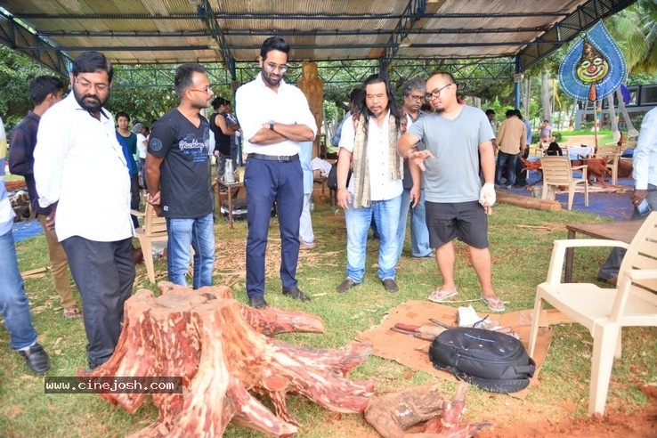 Vishnu Manchu To Host Wood Carving Artists Live Work Jnana In Tirupati - 7 / 17 photos