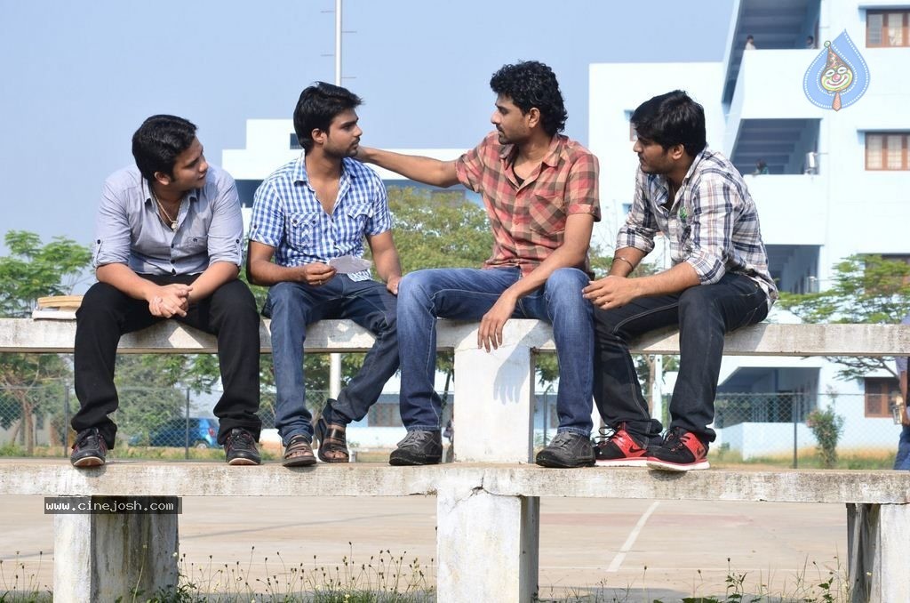 Vizhi Moodi Yosithal Tamil Movie Stills - 1 / 42 photos