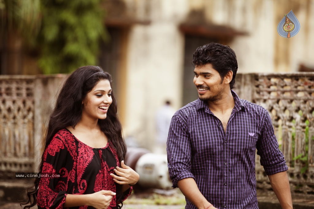 Vundile Manchi Kalam Mundu Munduna Stills - 3 / 11 photos