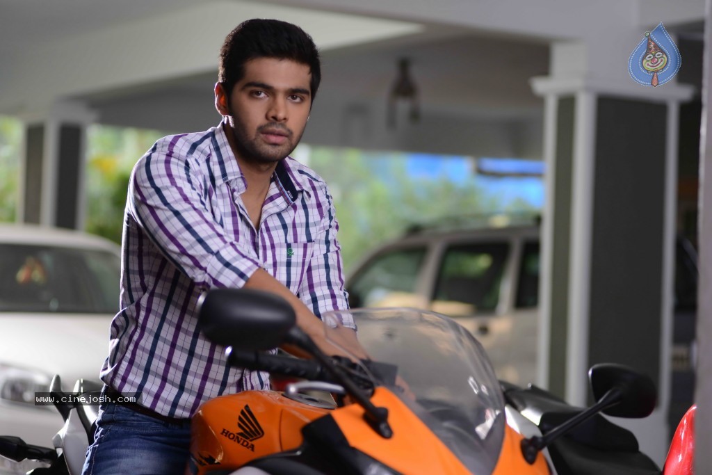 Weekend Love Movie New Stills - 13 / 31 photos