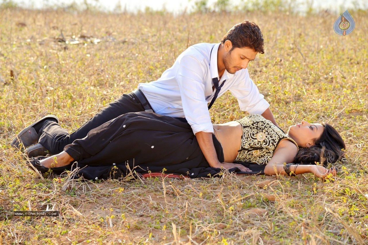 Where is Vidya Balan Movie Photos - 27 / 34 photos