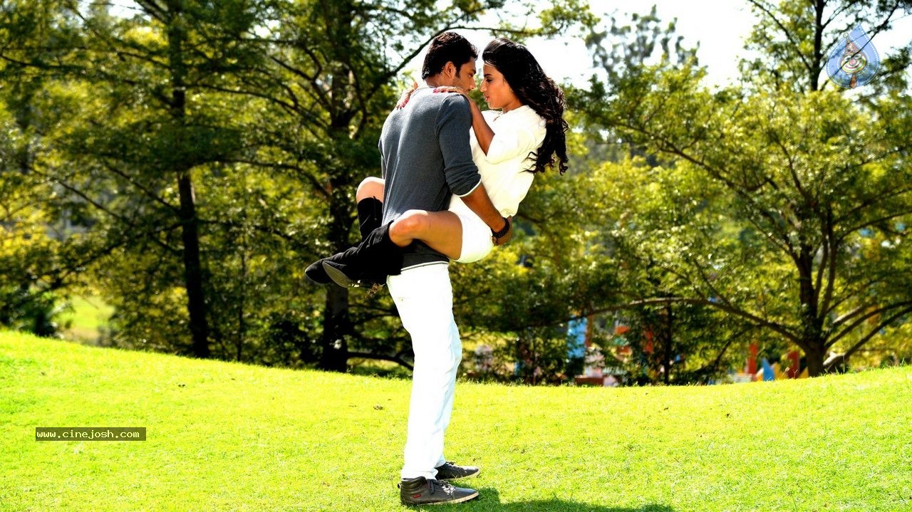 Where is Vidyabalan Movie Gallery - 5 / 109 photos