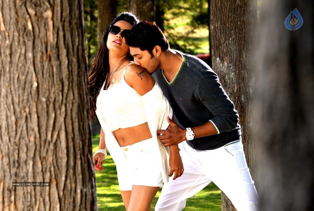 Where is Vidyabalan Movie Gallery - 83 / 109 photos