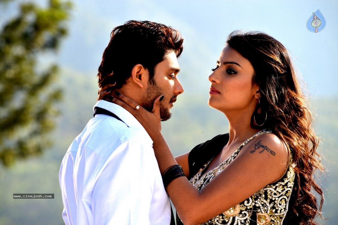 Where is Vidyabalan Movie Gallery - 100 / 109 photos