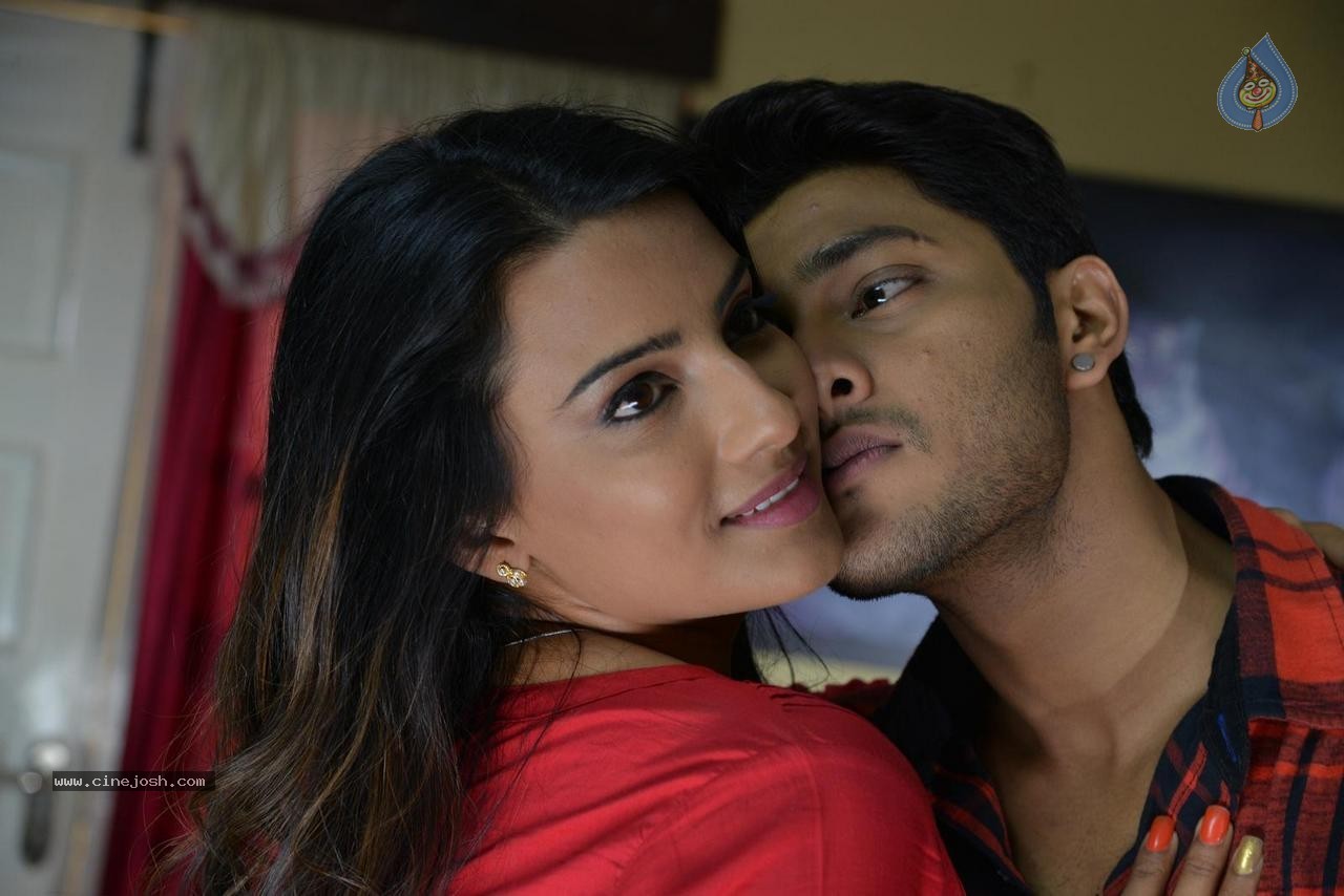 Where is Vidyabalan New Stills - 6 / 15 photos