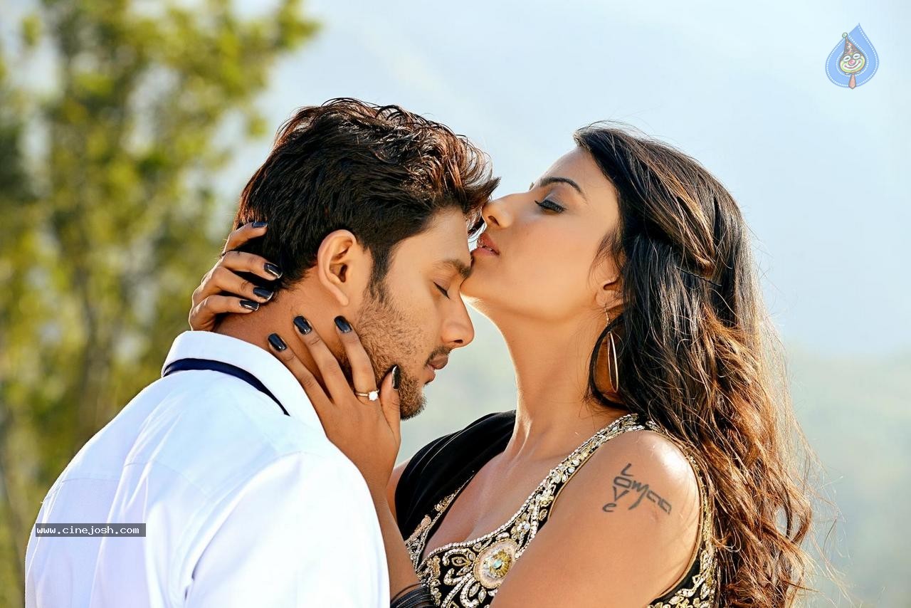 Where is Vidyabalan New Stills - 13 / 15 photos