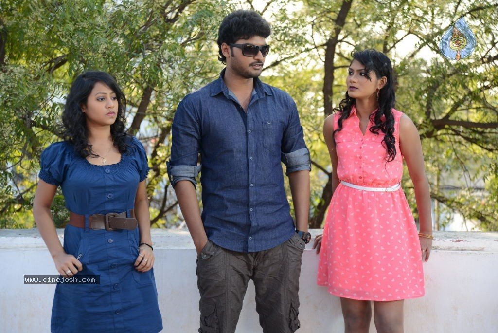 Writer Movie Stills - 14 / 22 photos