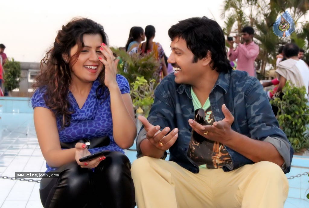 X Girl Friend Stills n Walls - 14 / 76 photos