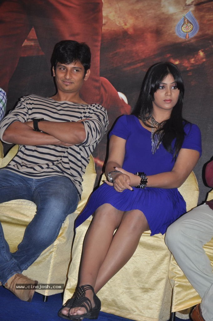 Yaan Tamil Movie Stills - 26 / 46 photos