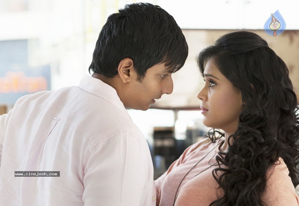 Yaan Tamil Movie Stills - 28 / 46 photos