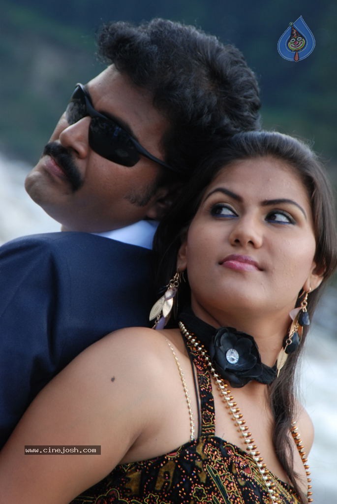 Yaarathu Tamil Movie Hot Stills - 7 / 40 photos