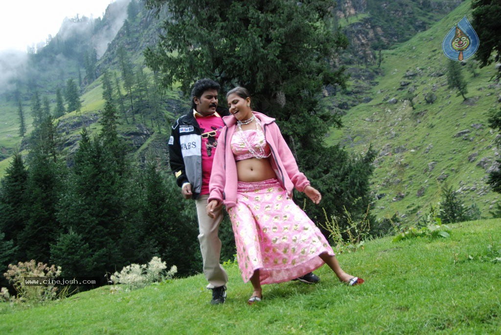 Yaarathu Tamil Movie Hot Stills - 28 / 40 photos