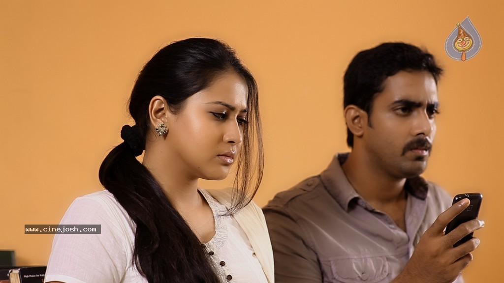 Yamini Chandrasekhar Movie Stills - 42 / 97 photos