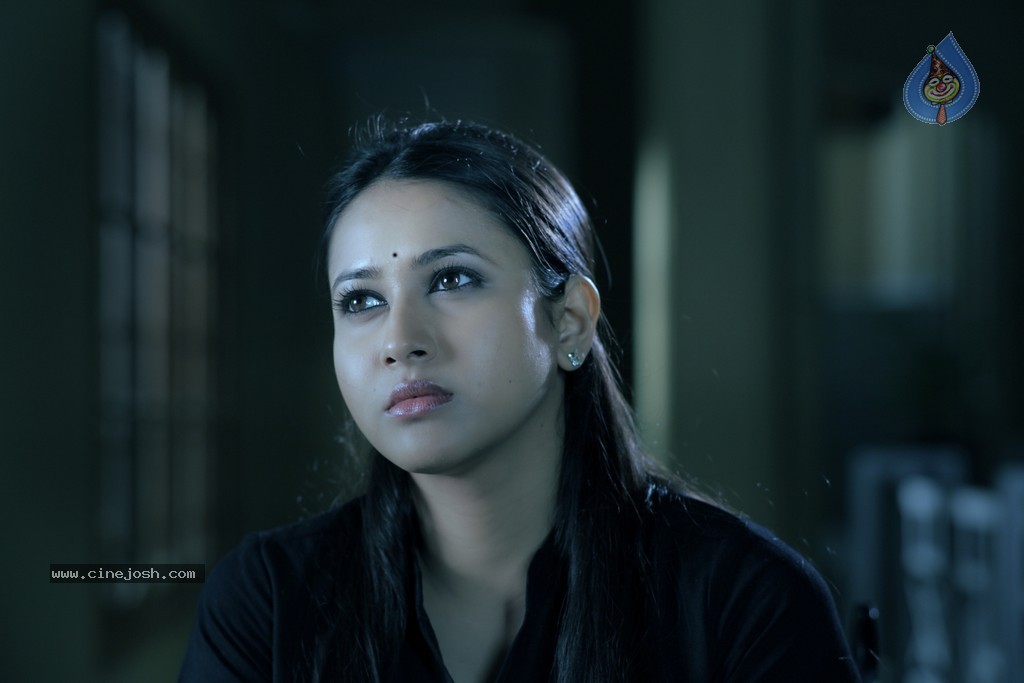 Yamini Chandrasekhar Movie Stills - 80 / 97 photos